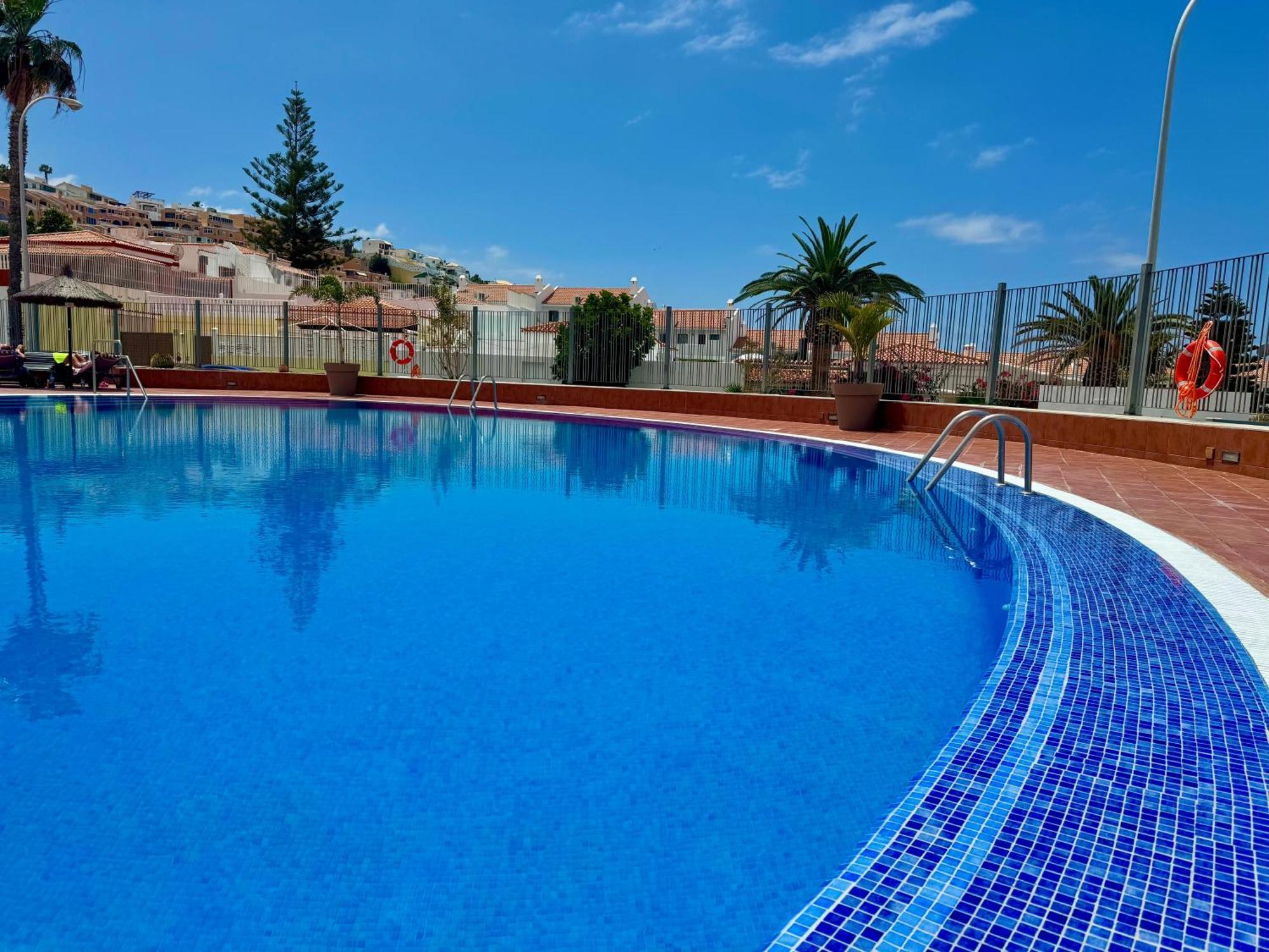 Stunning Apartments With Pool Tenerife 아데제 외부 사진