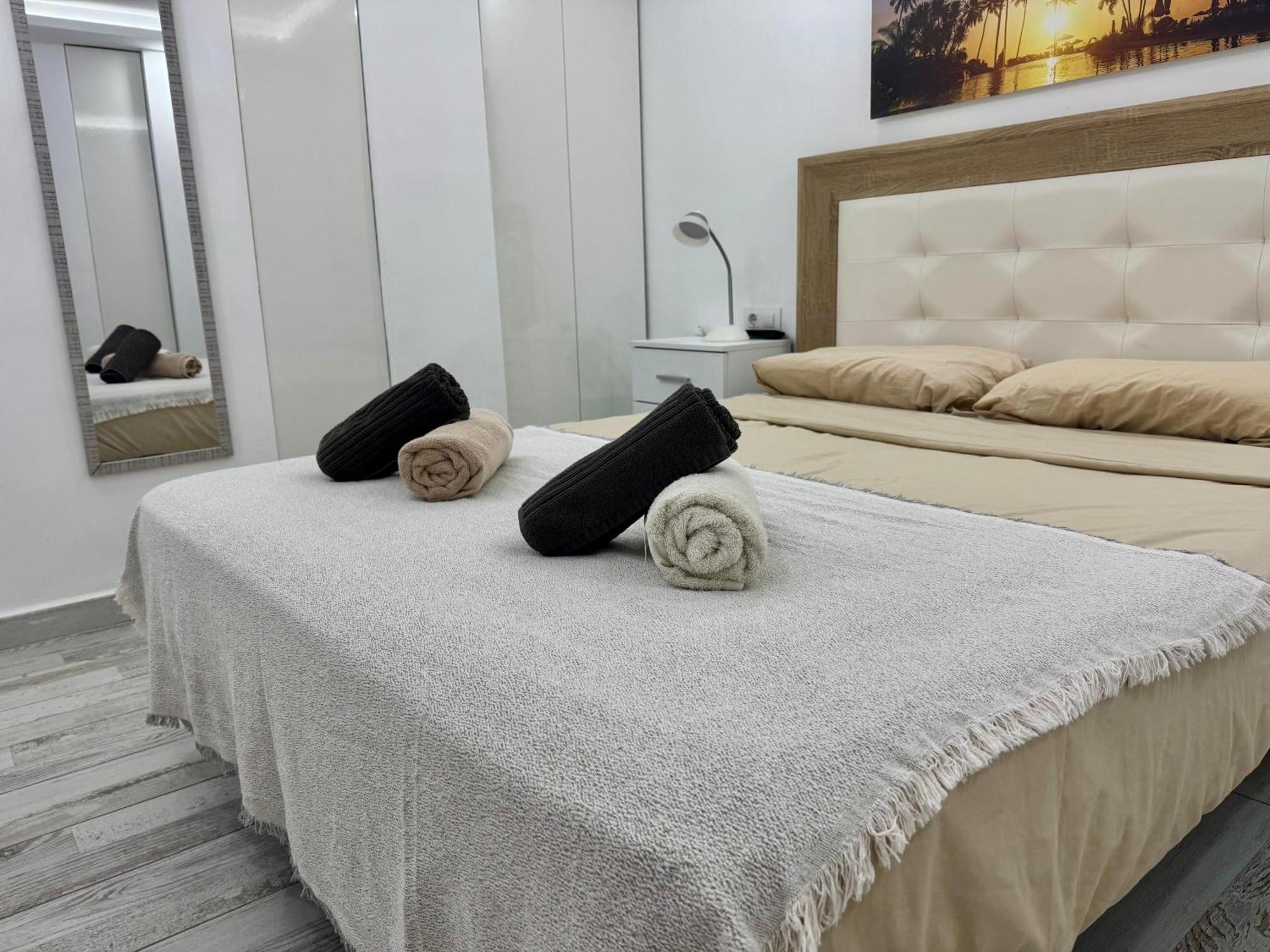 Stunning Apartments With Pool Tenerife 아데제 외부 사진